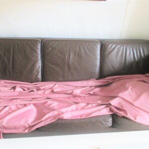 EMF beskyttende tørklæde og tæppe i et